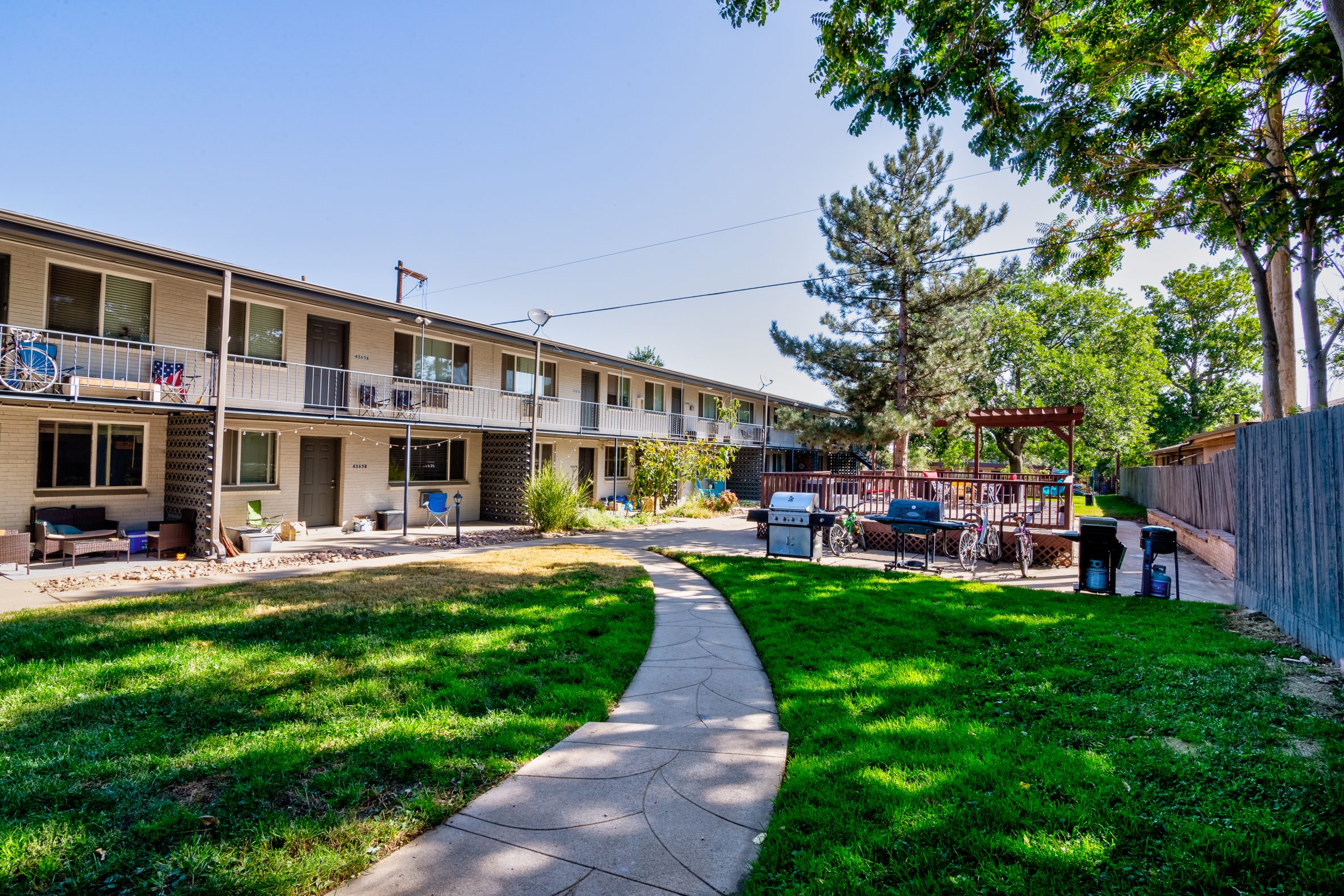 Clay Street Apartments Cornerstone Apartments